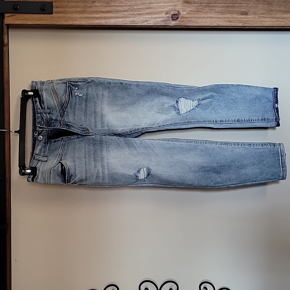 Jeans - Picture 2 of 3